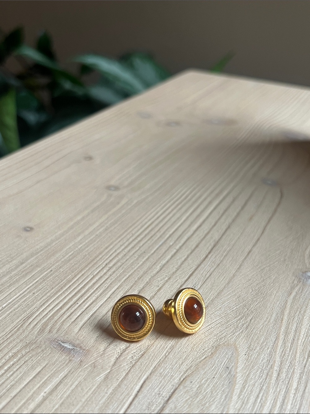 JULIE VOSS stud earrings